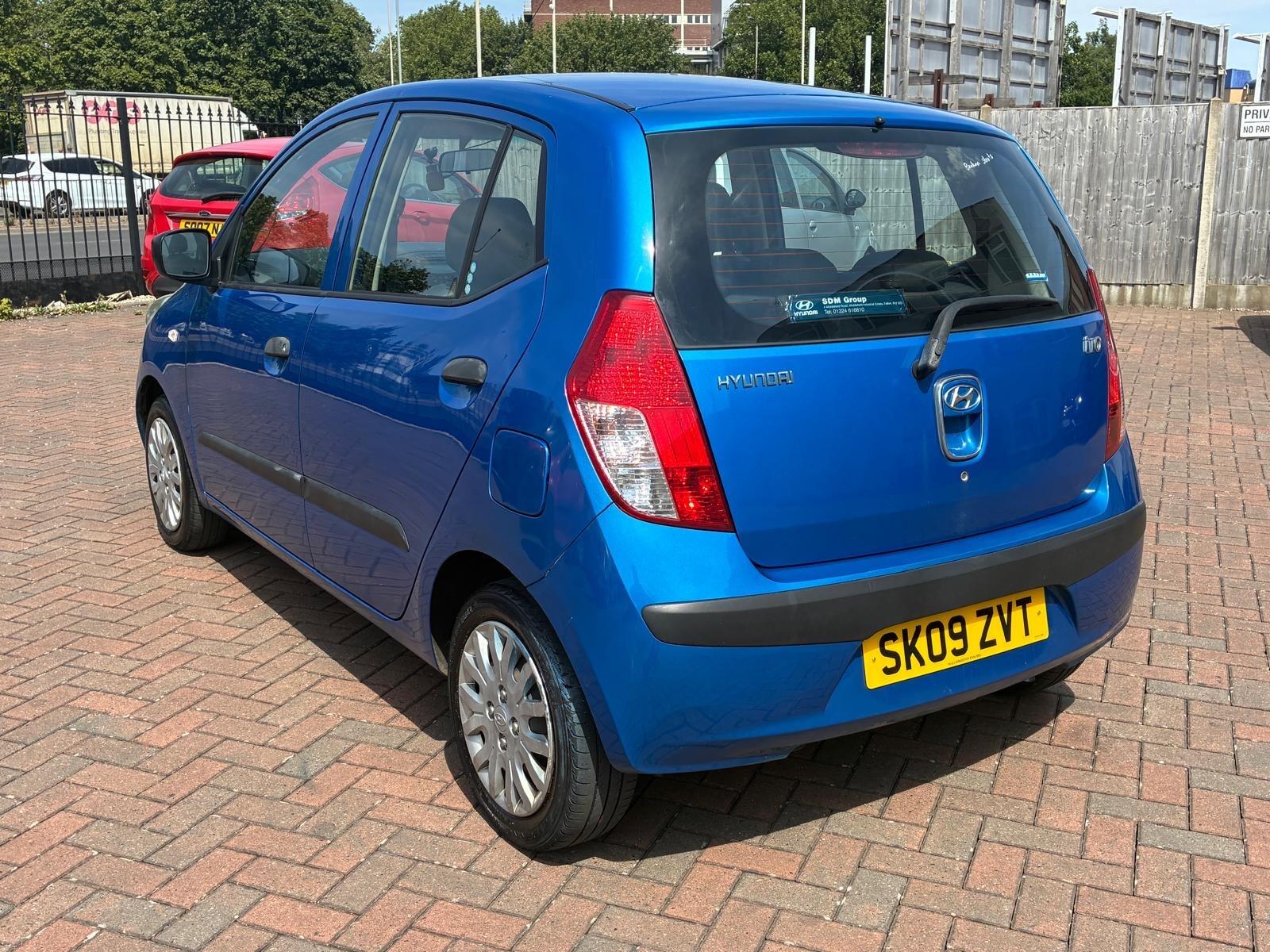 Hyundai i10 view 8