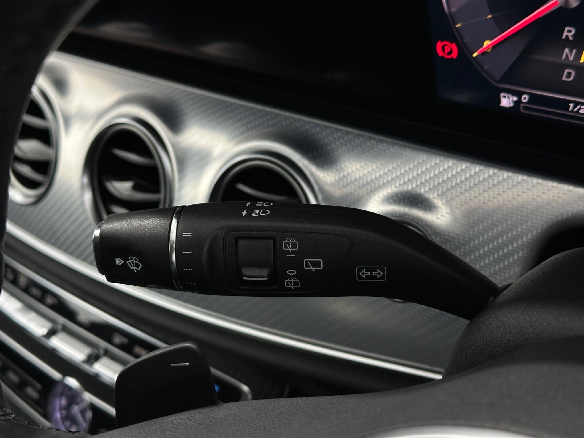 Mercedes-Benz E-Class view 14