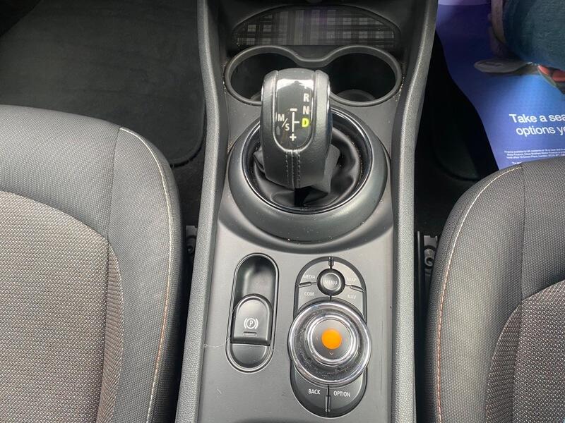 Mini Clubman view 15