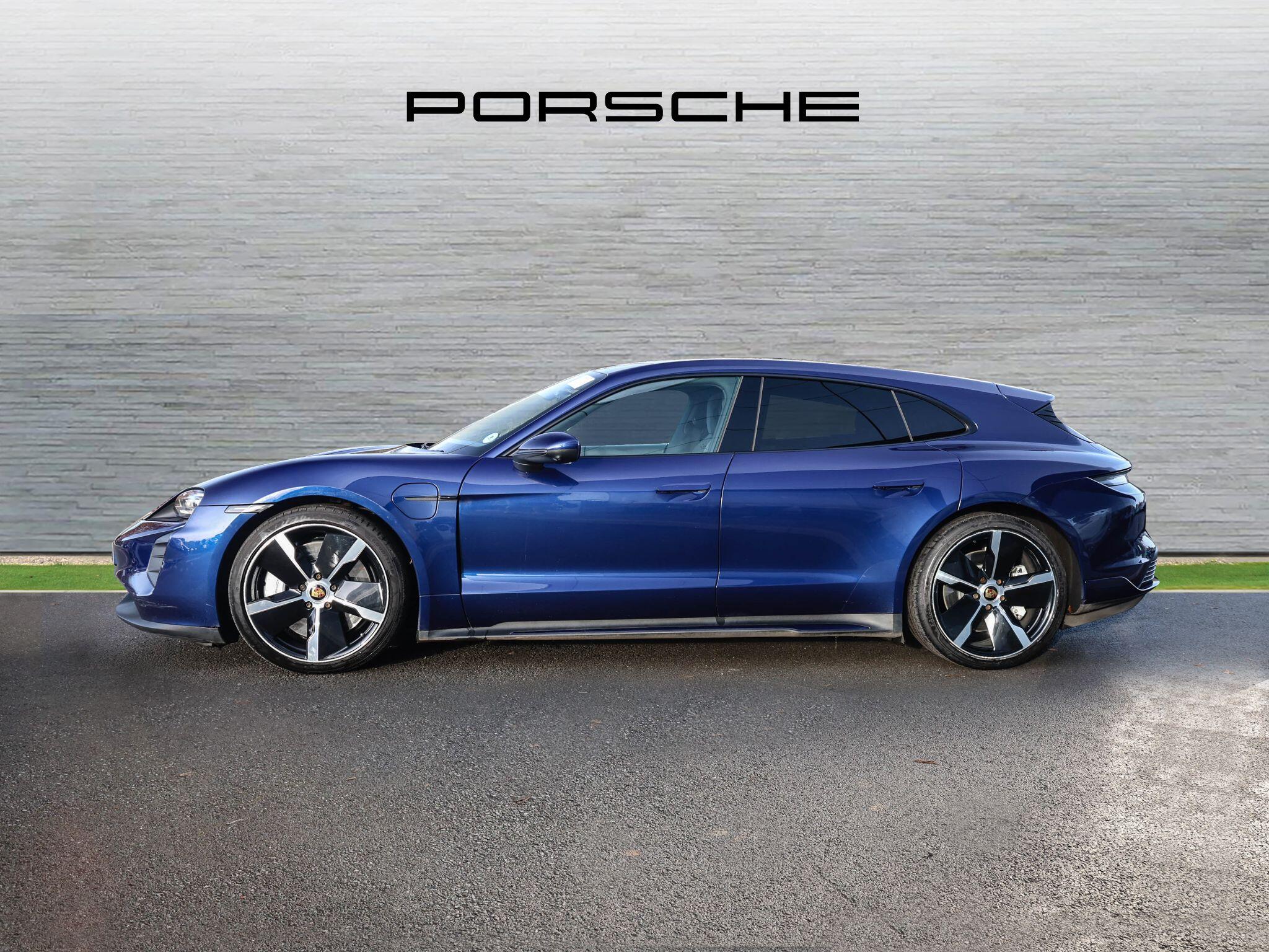 Porsche Taycan view 38