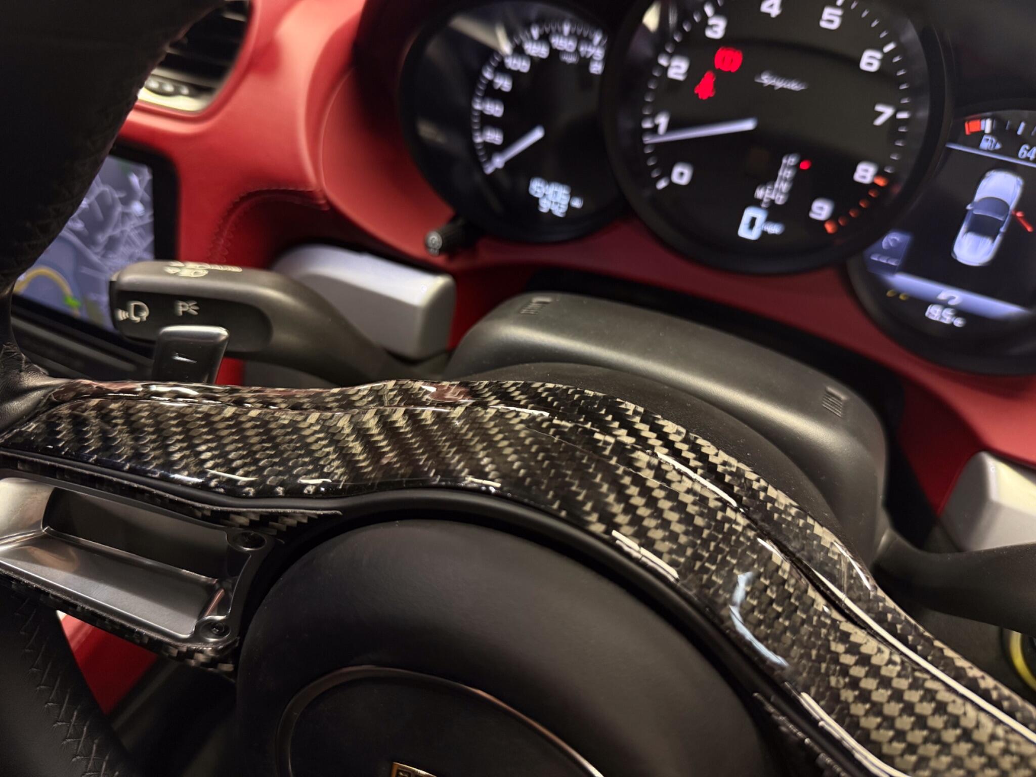 Porsche 718 Spyder view 34
