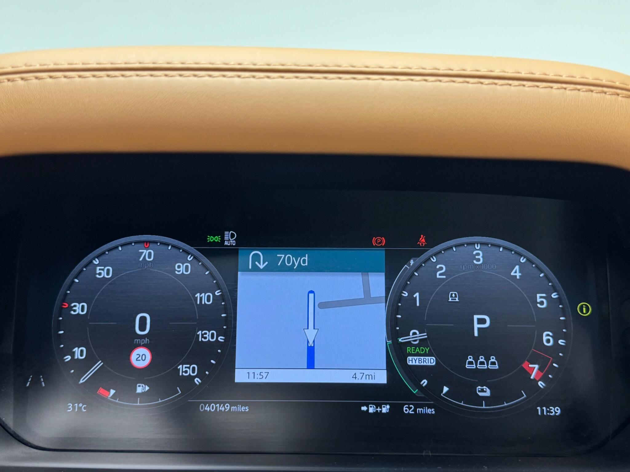 Land Rover Defender view 27