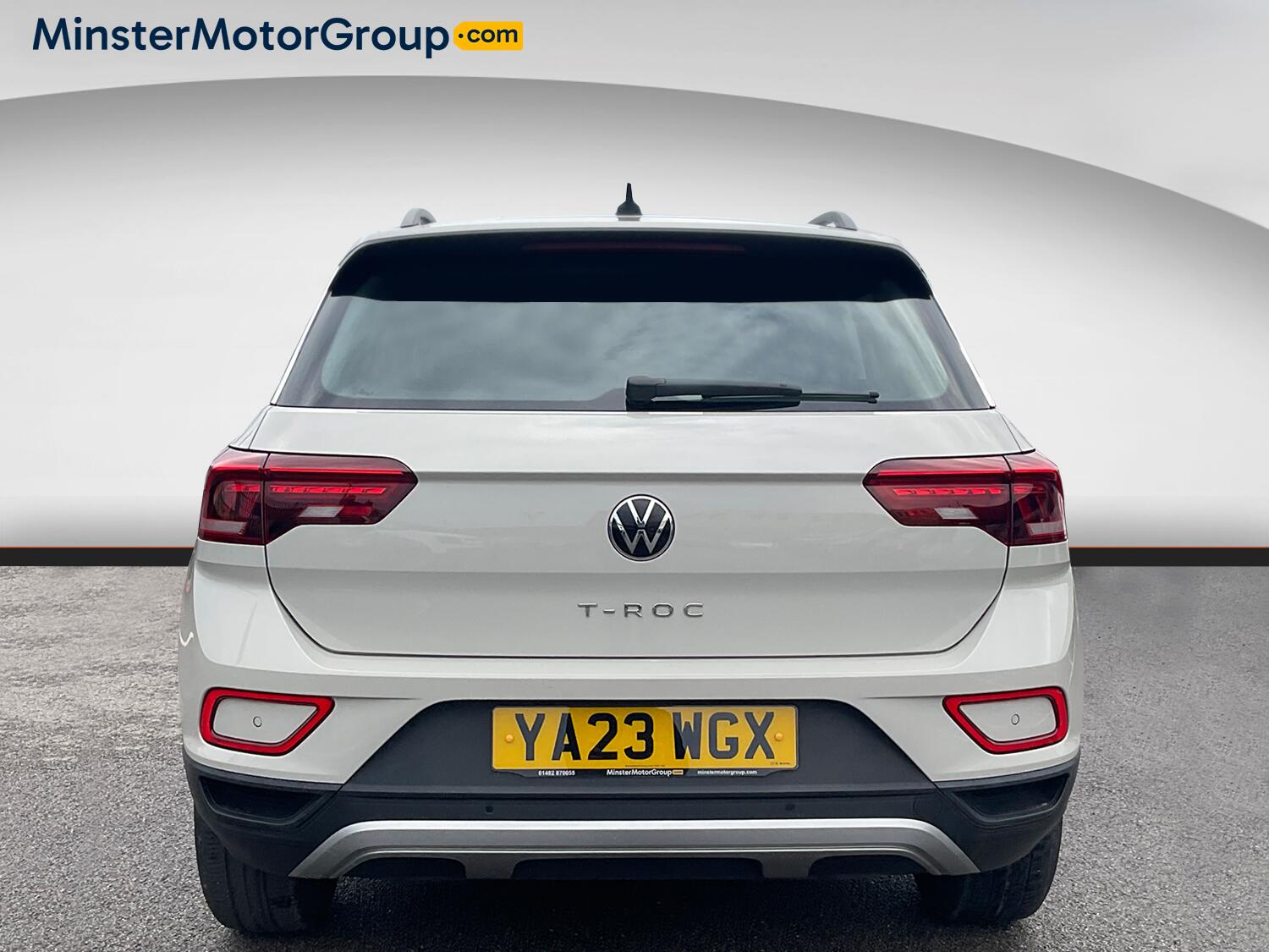 Volkswagen T-Roc view 3