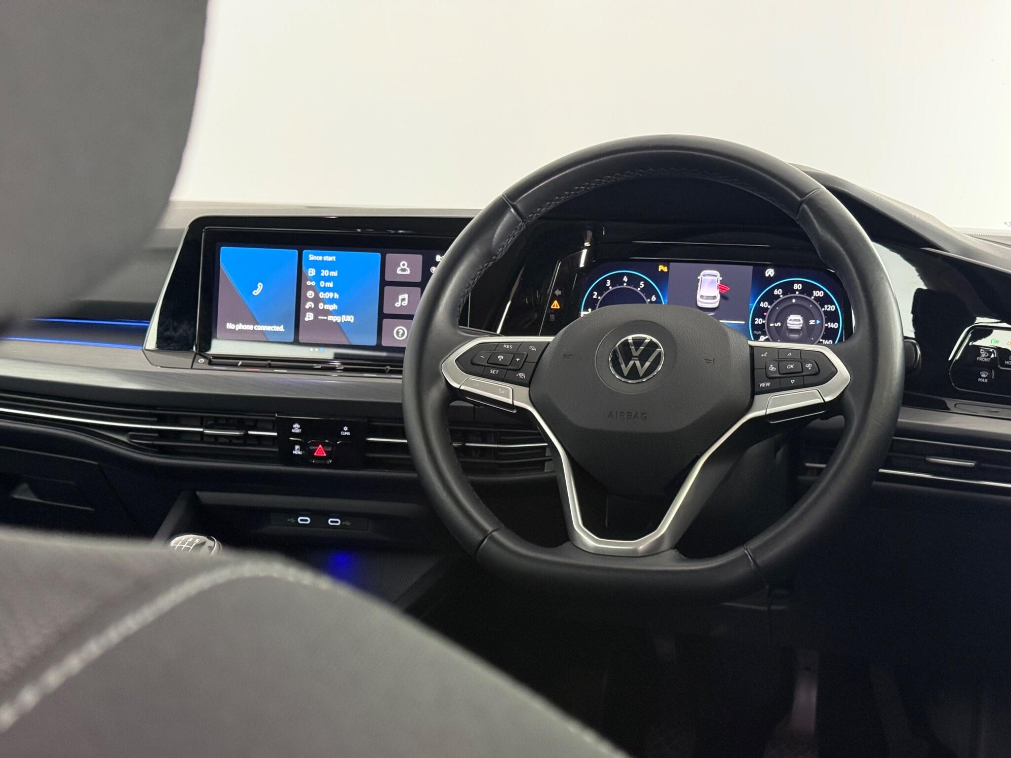Volkswagen Golf view 11