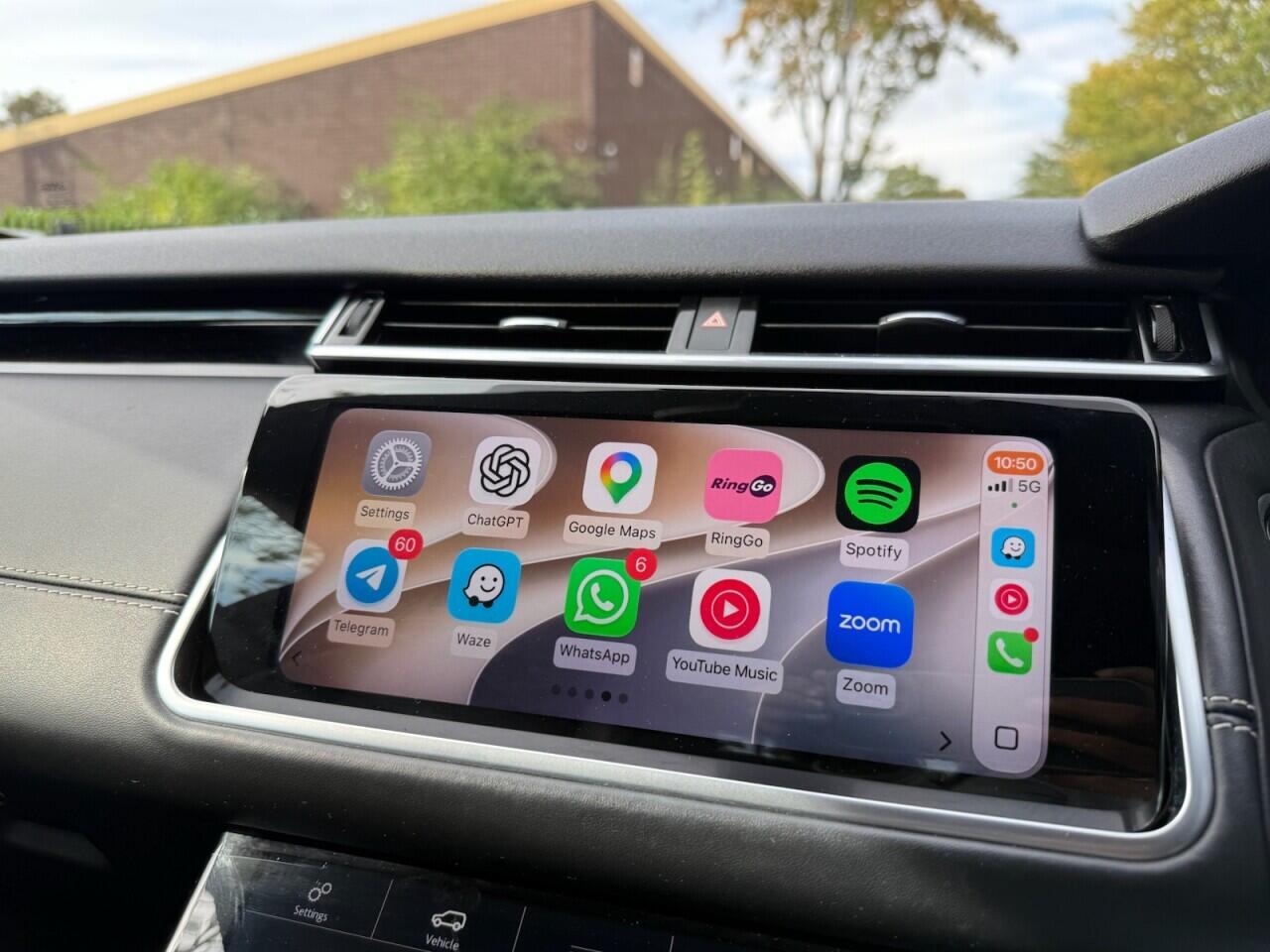 Land Rover Range Rover Velar view 37