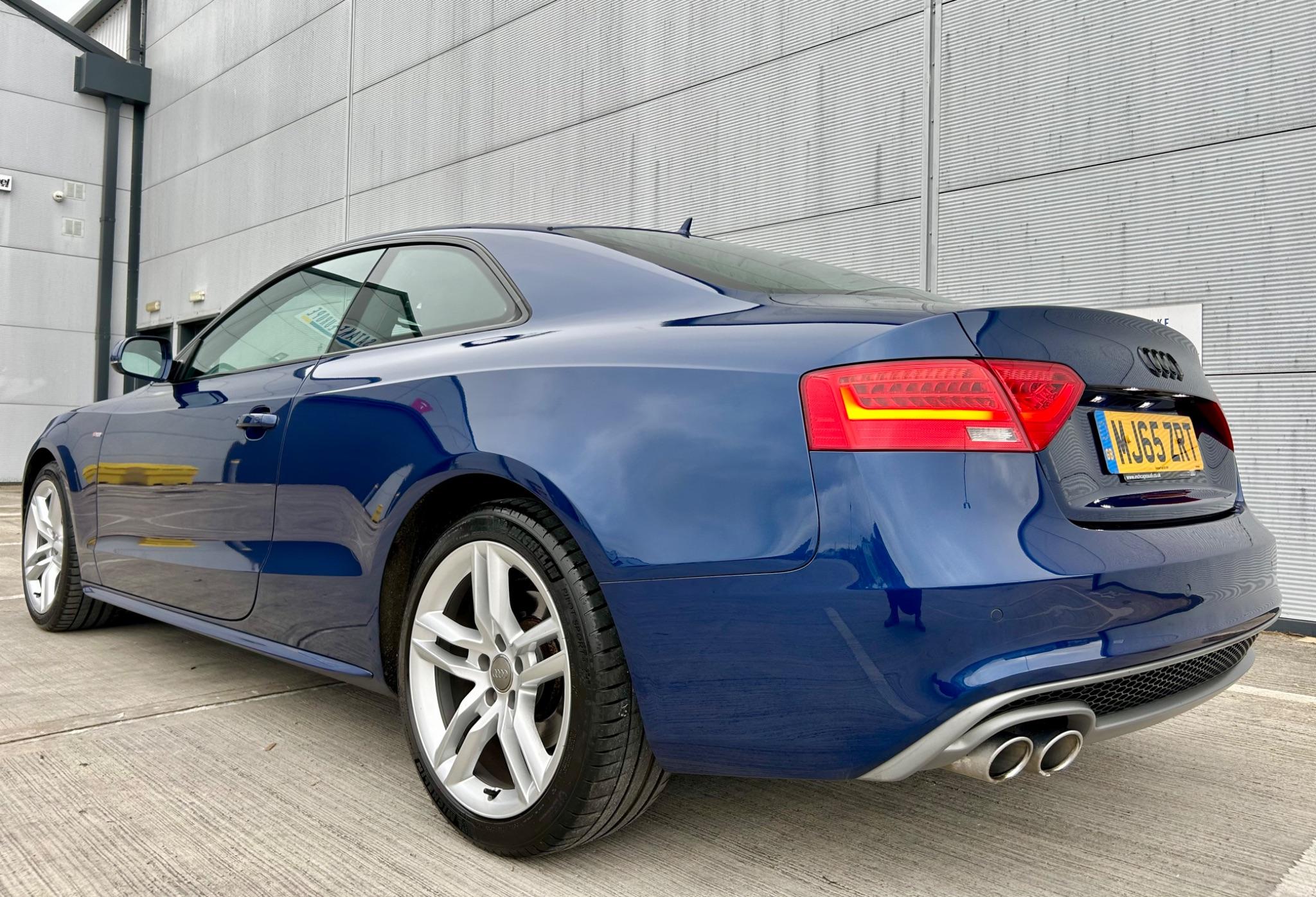 Audi A5 view 3