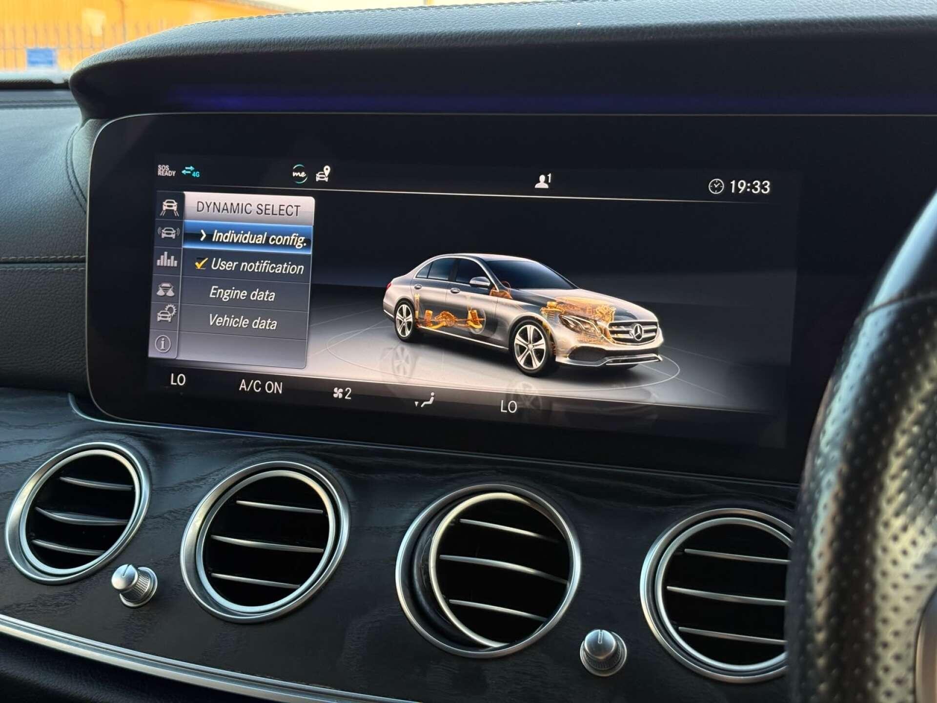 Mercedes-Benz E Class view 67