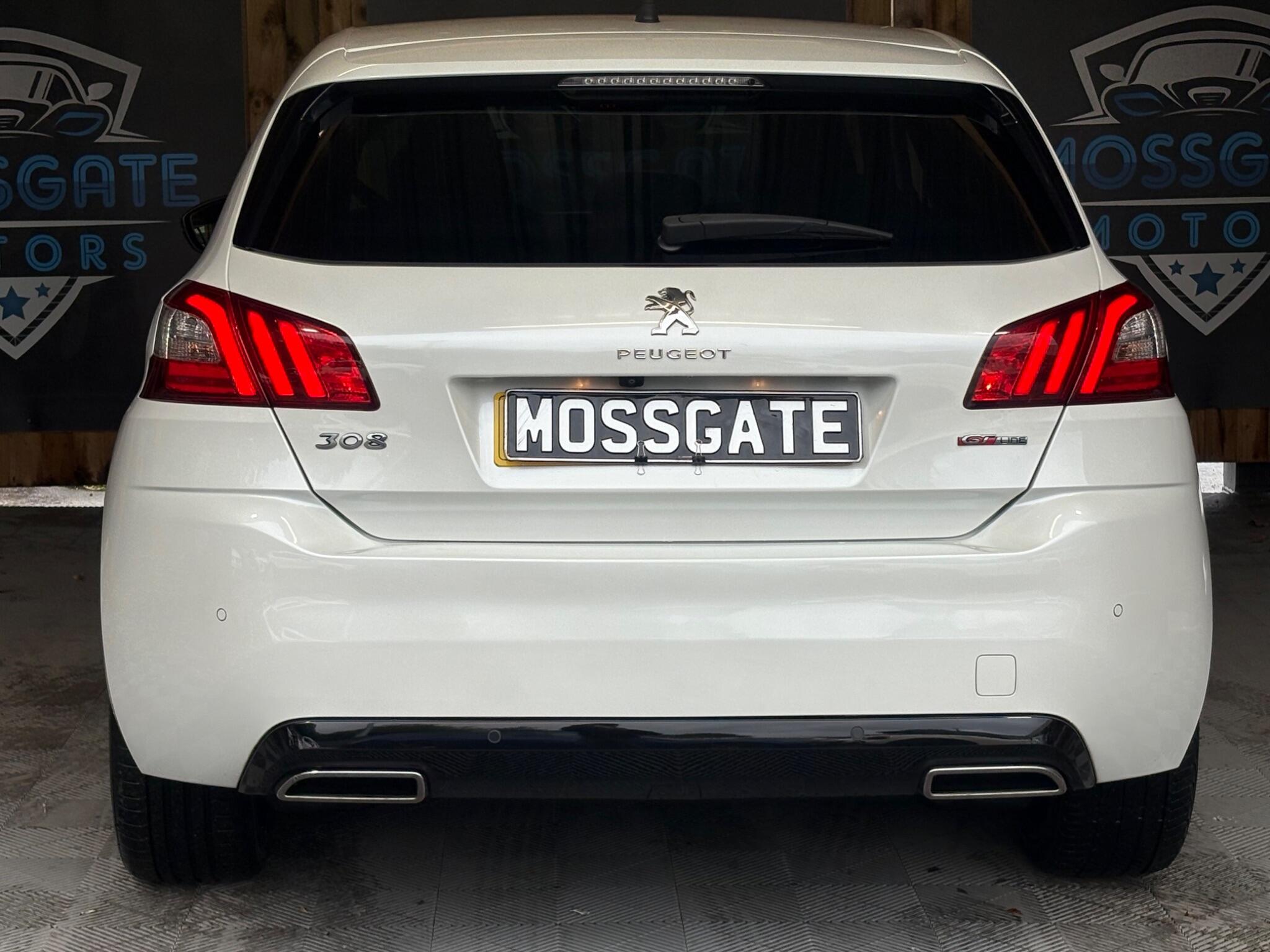 Peugeot 308 view 9