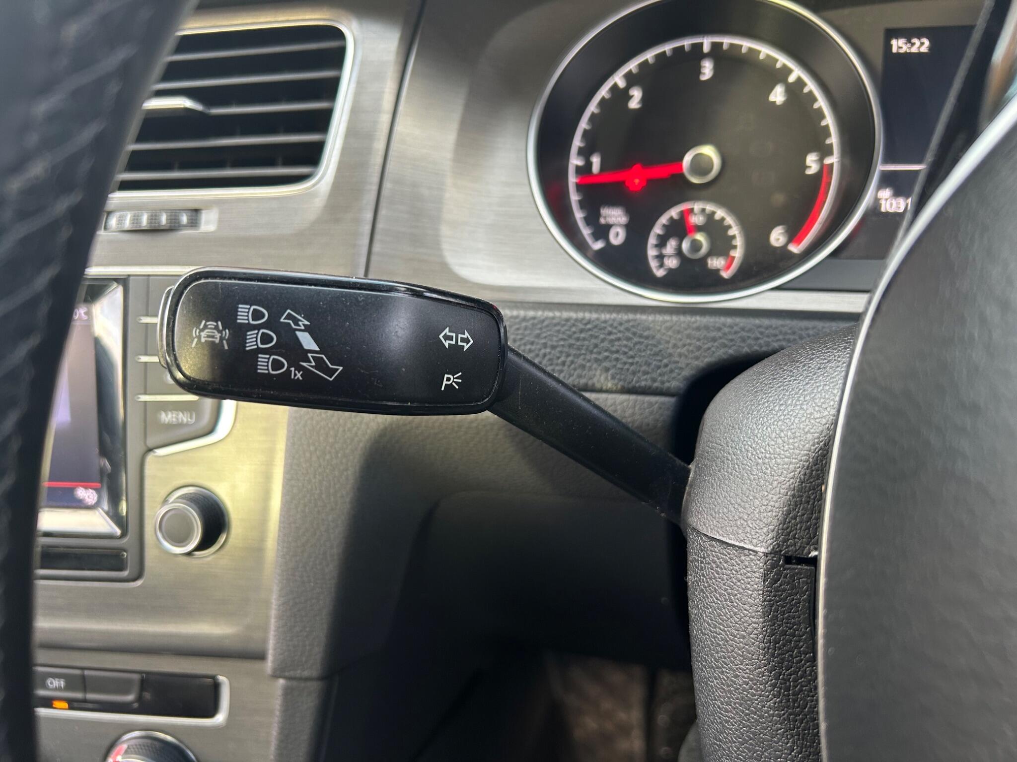 Volkswagen Golf view 44