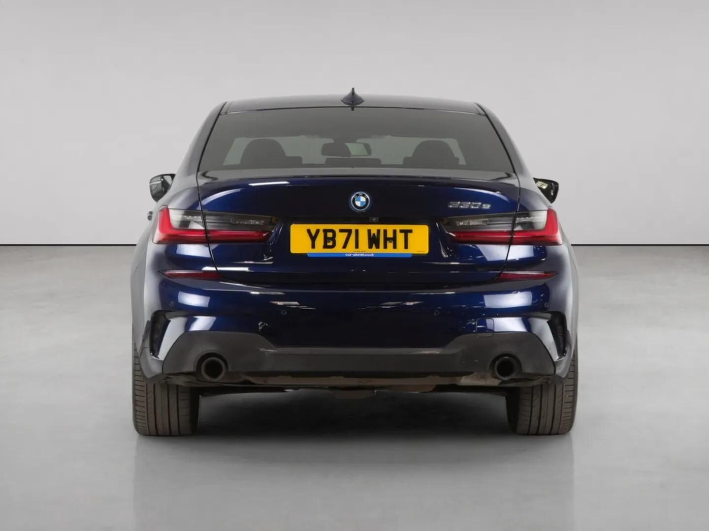BMW 3 Series view 7