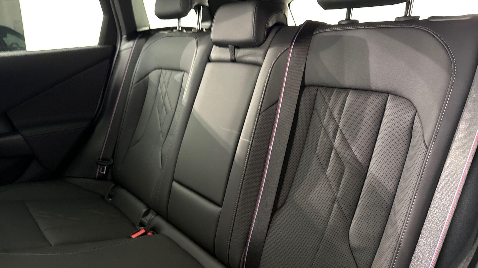 BMW X3 view 12