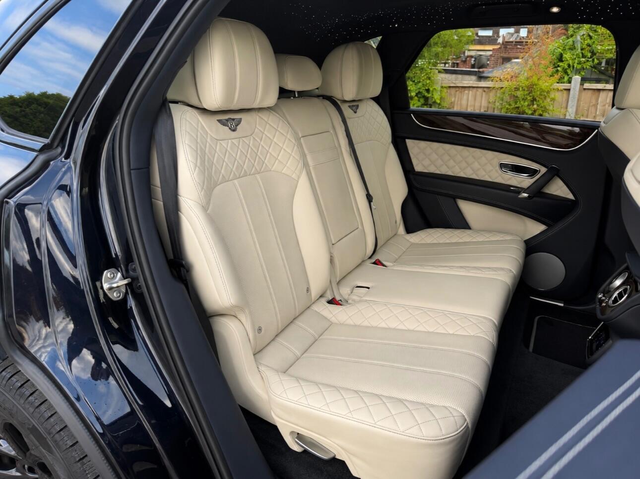 Bentley Bentayga view 30