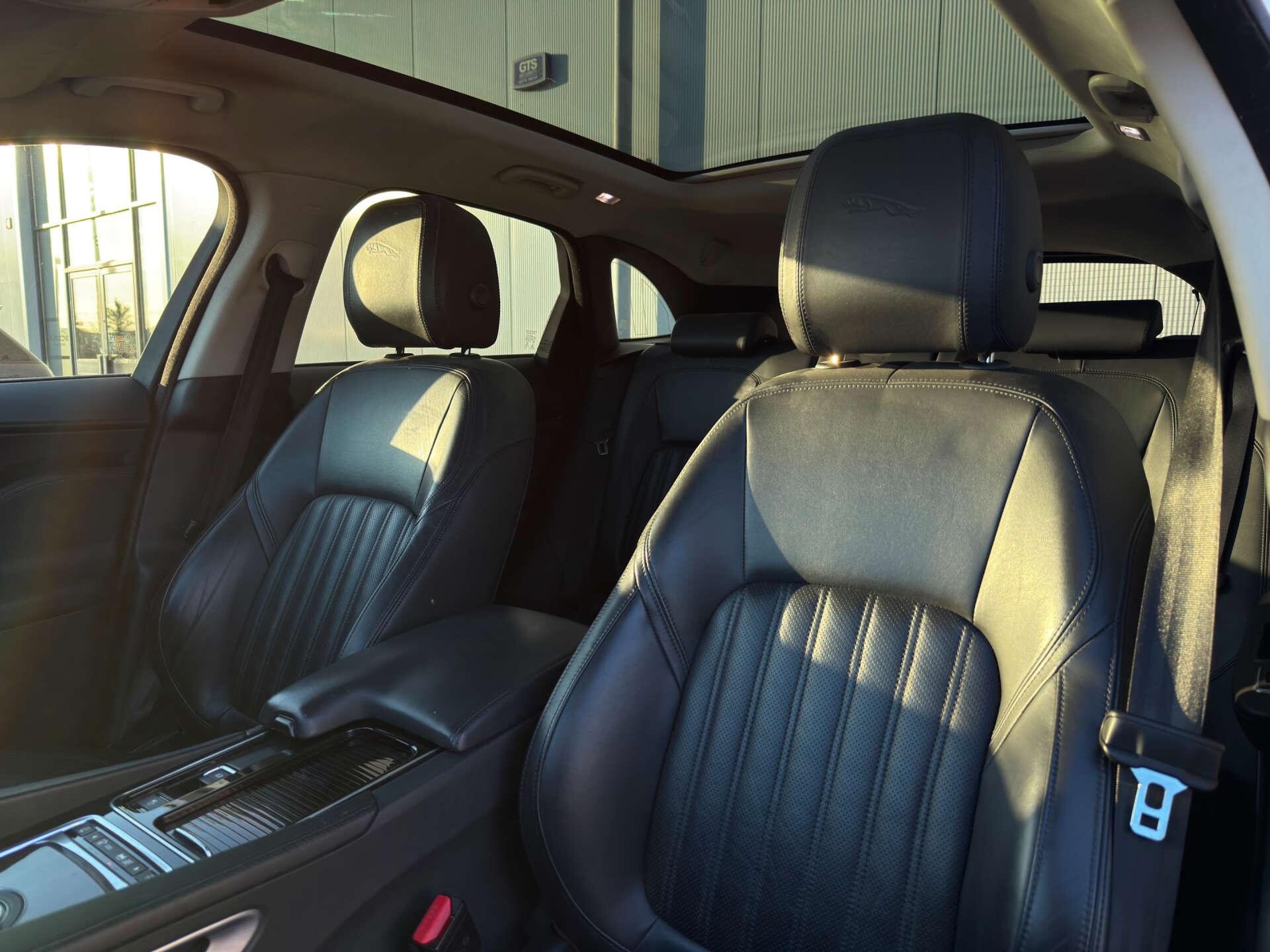 Jaguar F-Pace view 51