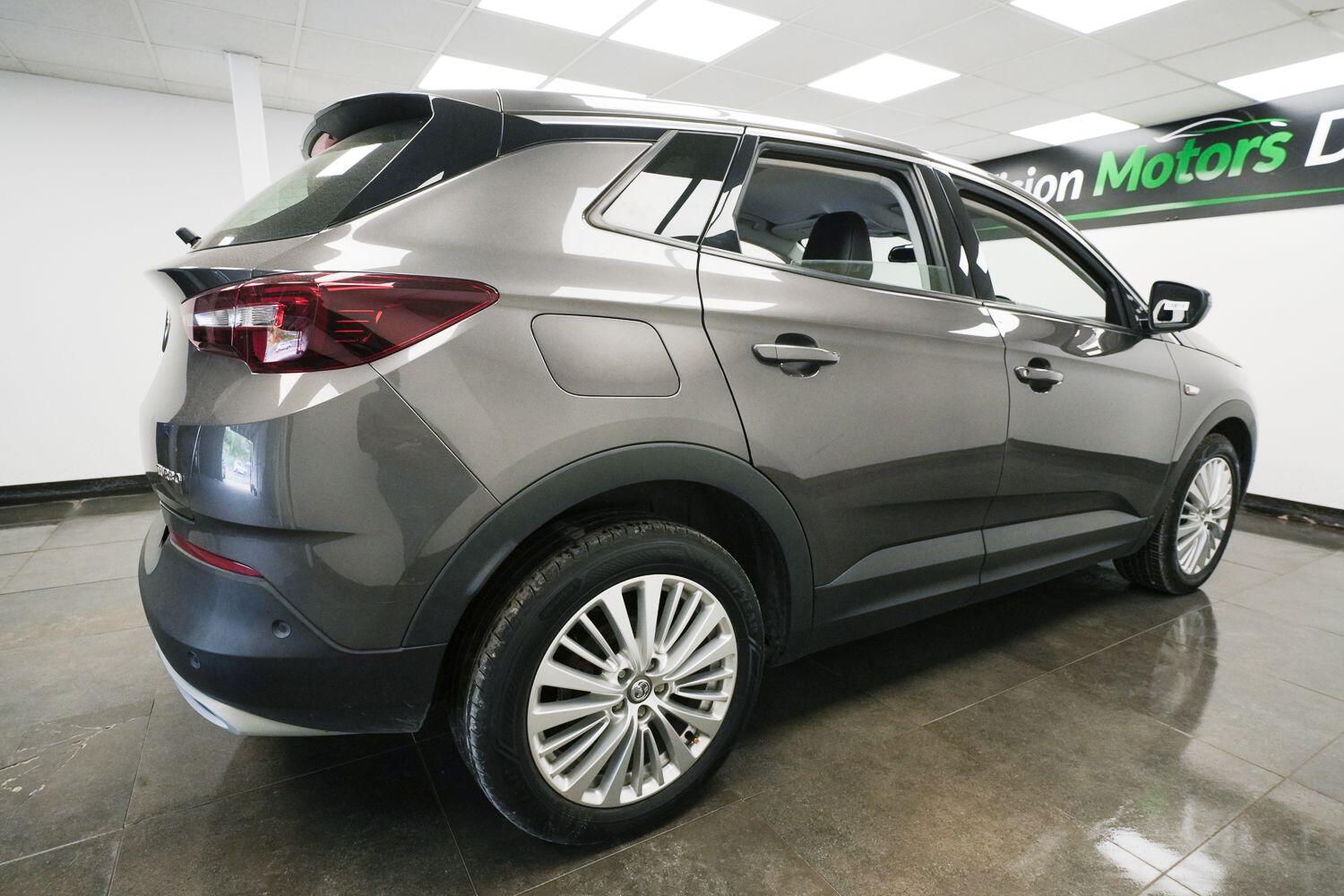 Vauxhall Grandland X view 4