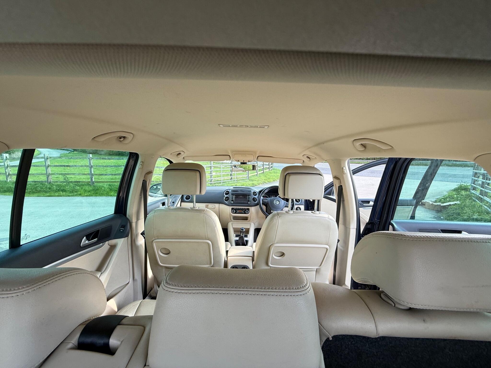 Volkswagen Tiguan 2.0 TDI BlueMotion Tech SE 4WD Euro 5 (s/s) 5dr — photo 30 of 100