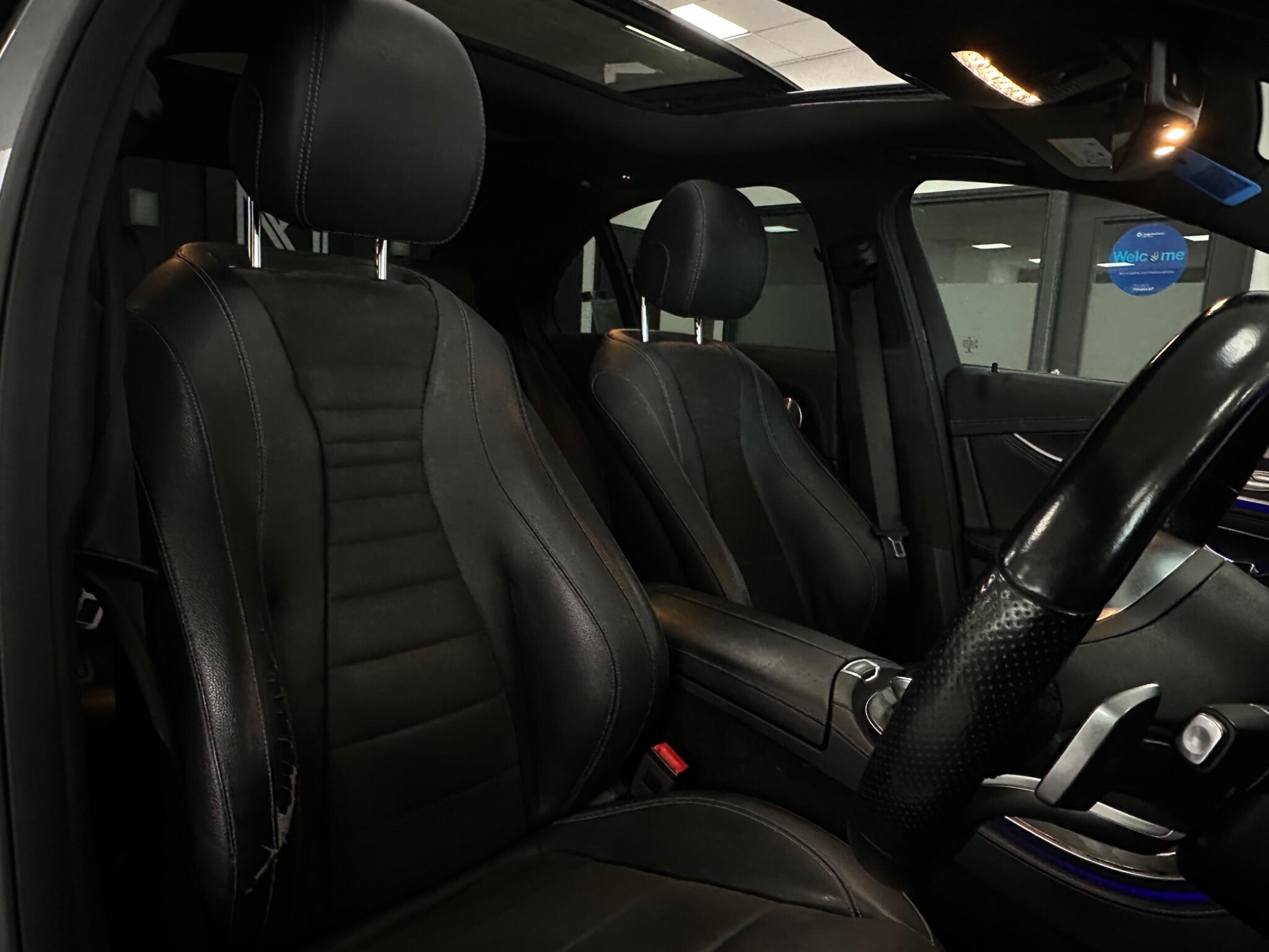 Mercedes-Benz E Class view 22