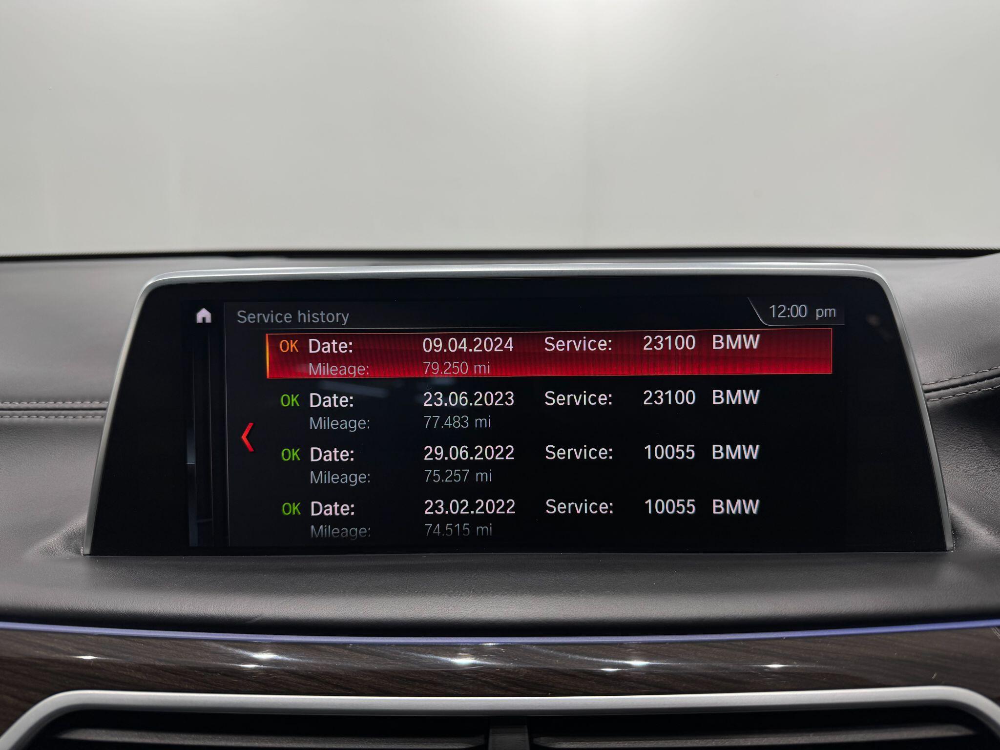 BMW 7 Series view 38