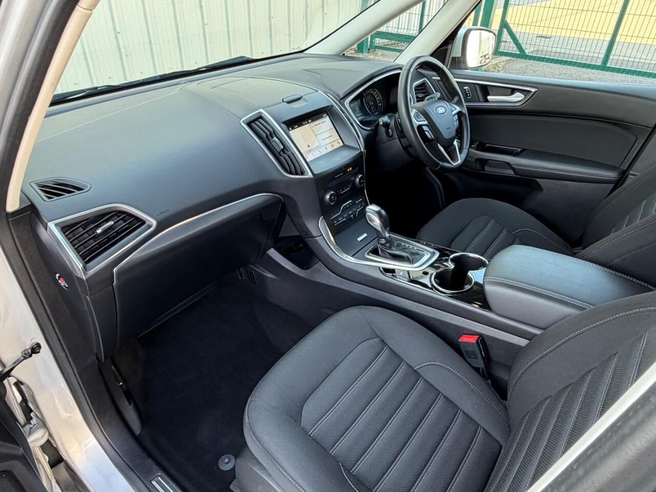 Ford Galaxy view 20
