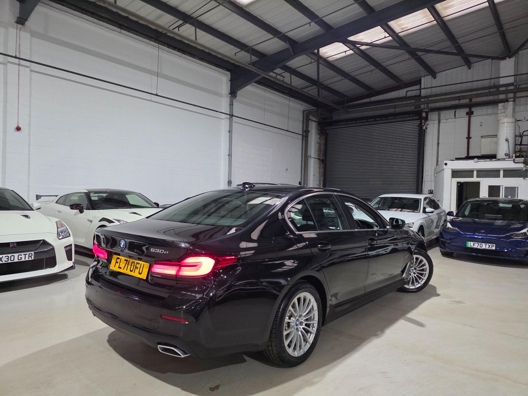 BMW 5 Series view 31