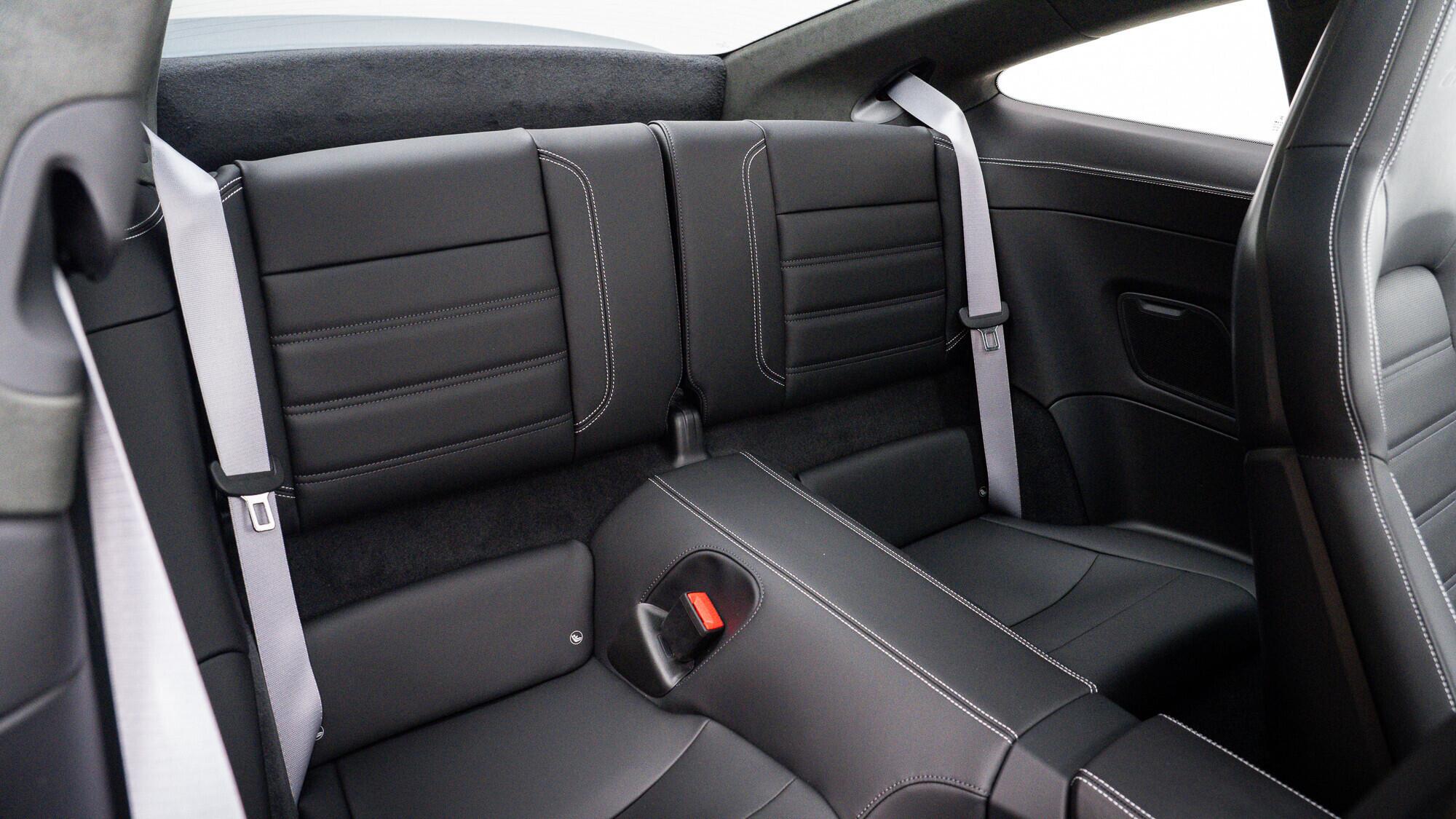 Porsche 911 view 8