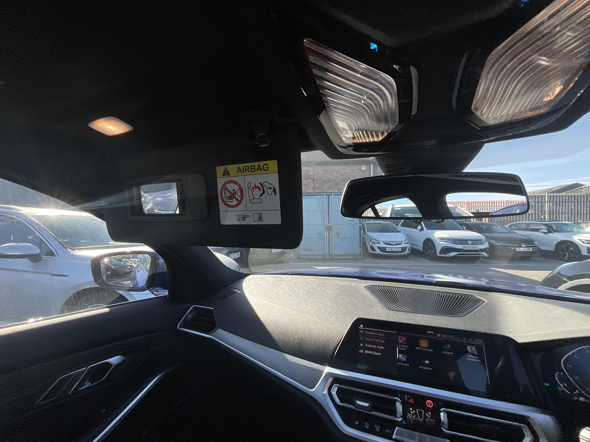 BMW 3 Series view 26