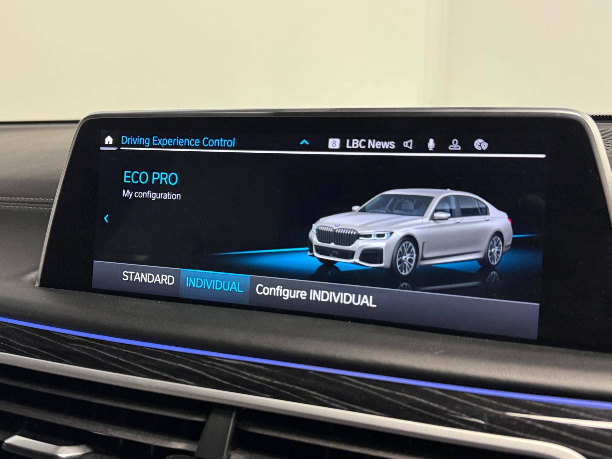 BMW 7 Series view 45