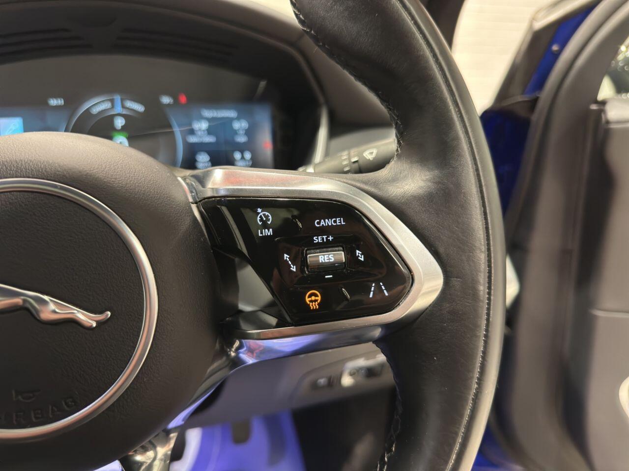 Jaguar I-Pace view 15