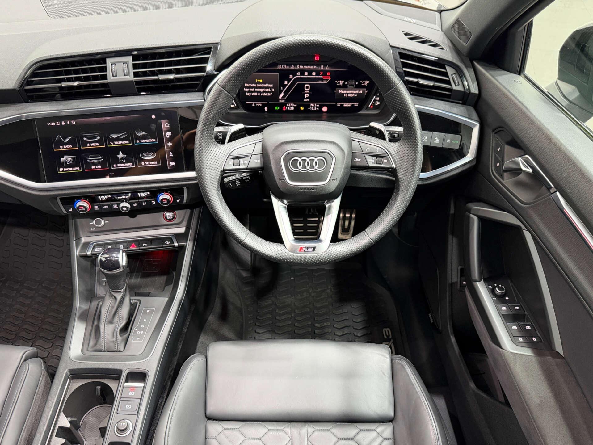 Audi RS Q3 view 19