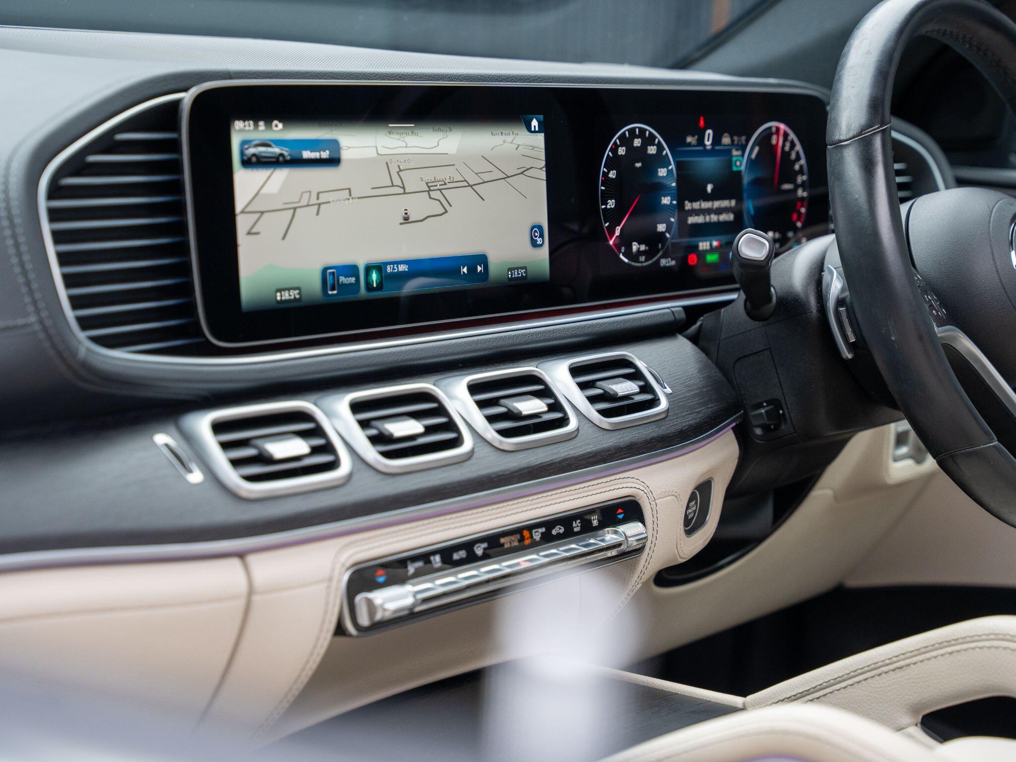 Mercedes-Benz GLE view 56