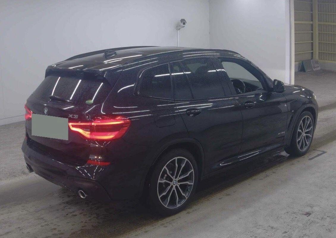 BMW X3 view 4