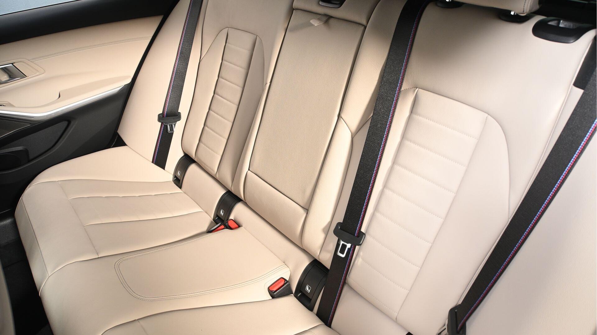 BMW 3 Series view 12