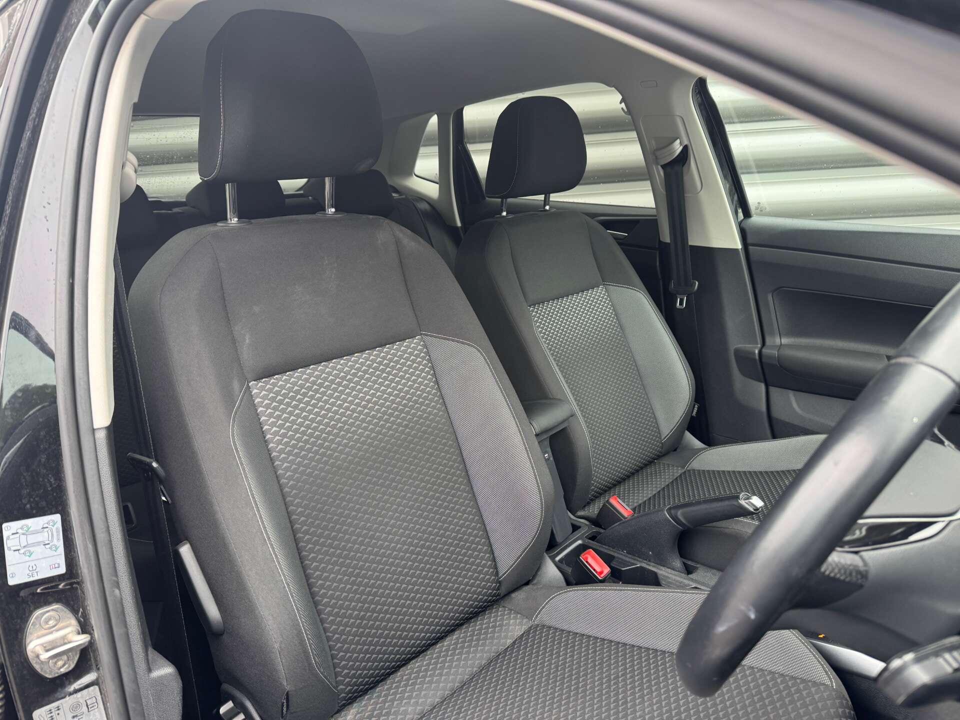 Volkswagen Polo view 14