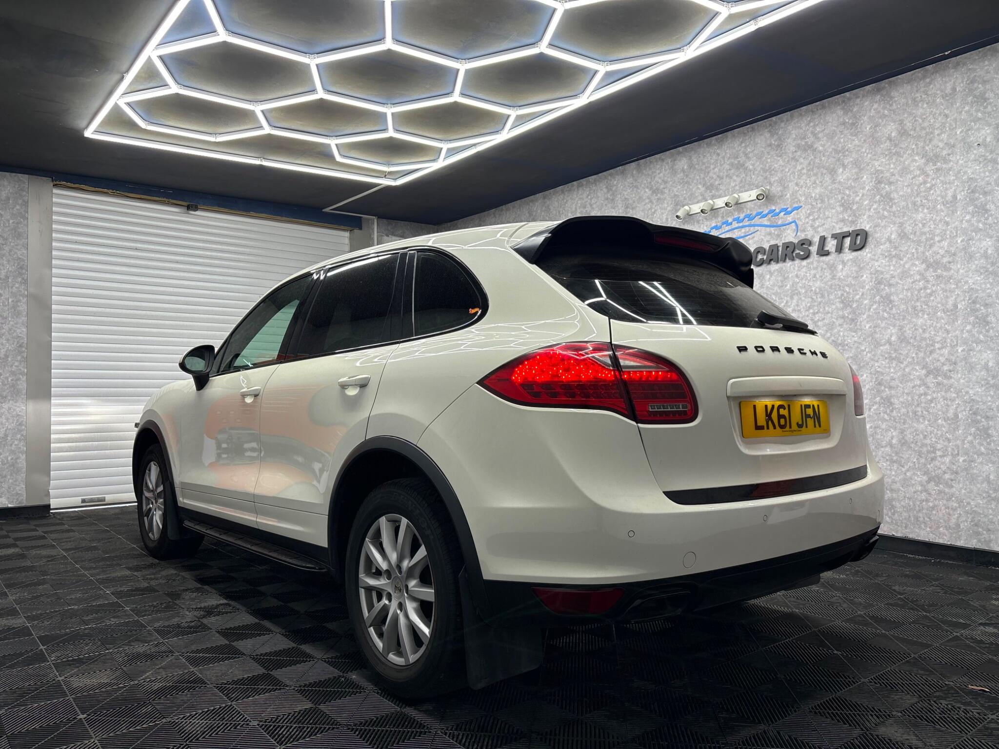 Porsche Cayenne view 4