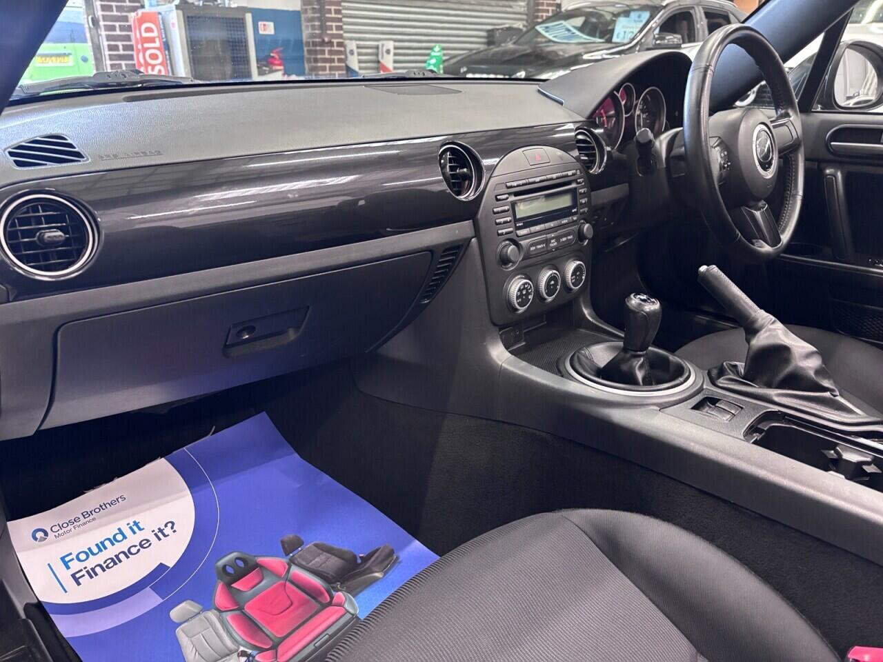 Mazda MX-5 view 20
