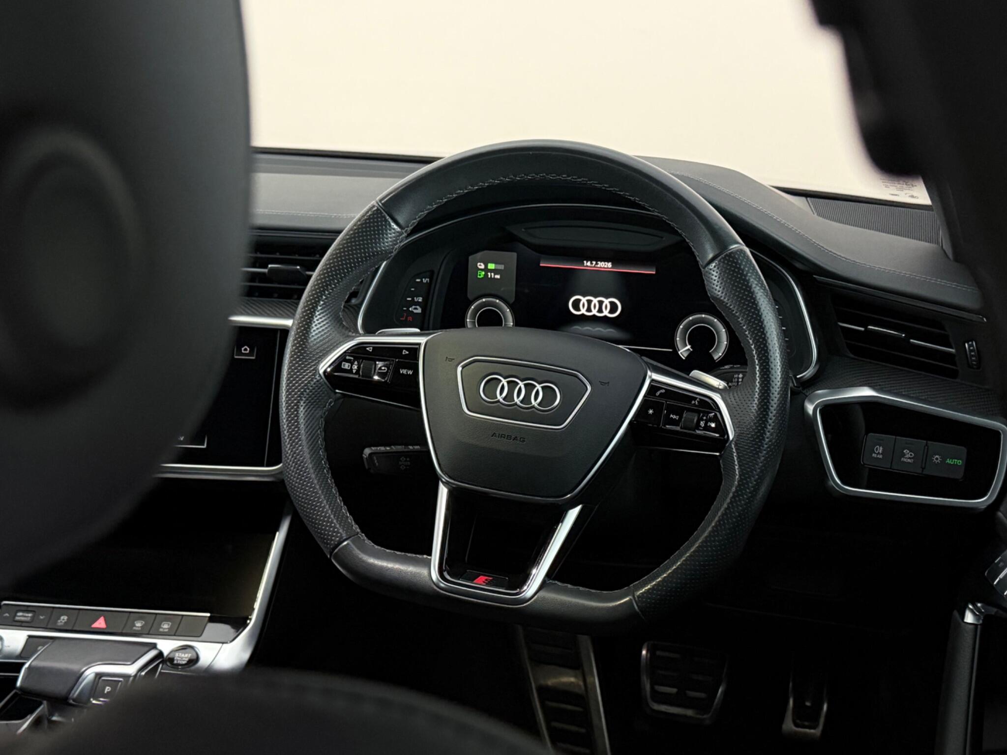 Audi A6 view 15