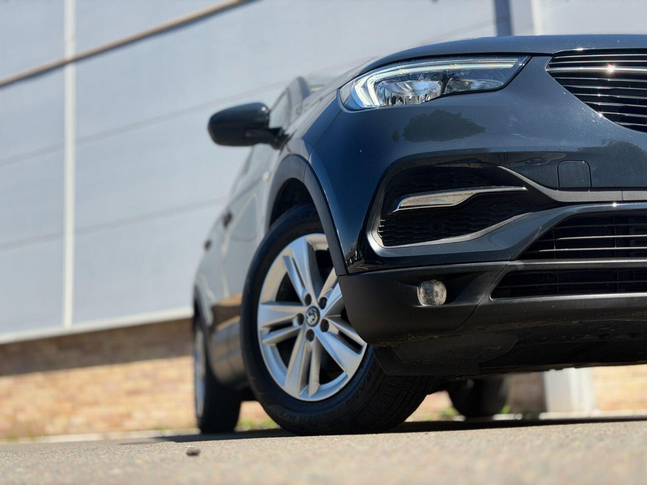 Vauxhall Grandland X view 7