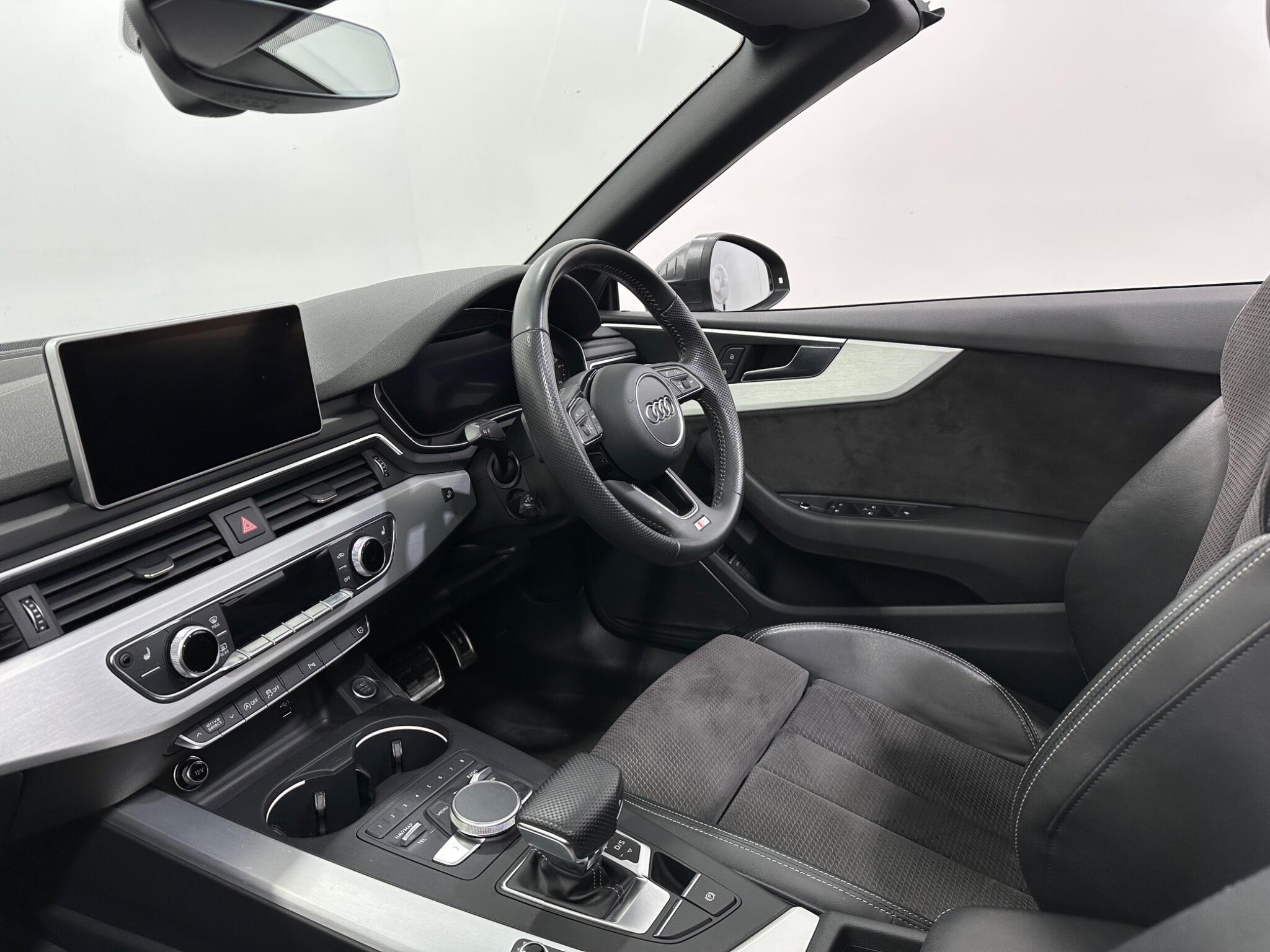 Audi A5 view 32