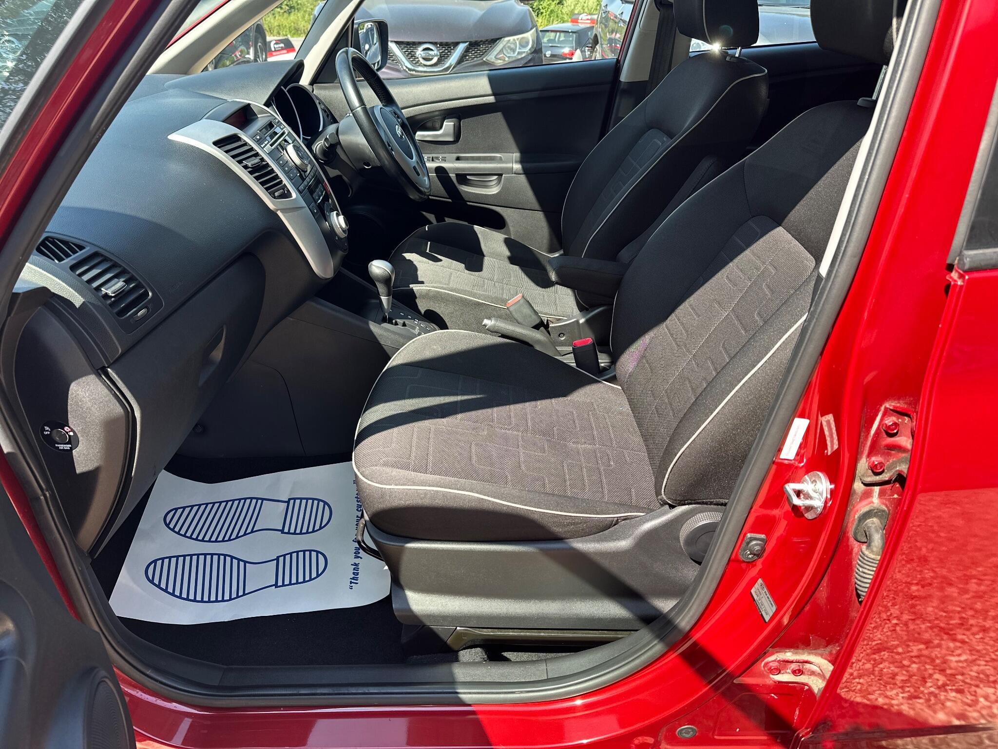 Kia Venga view 45