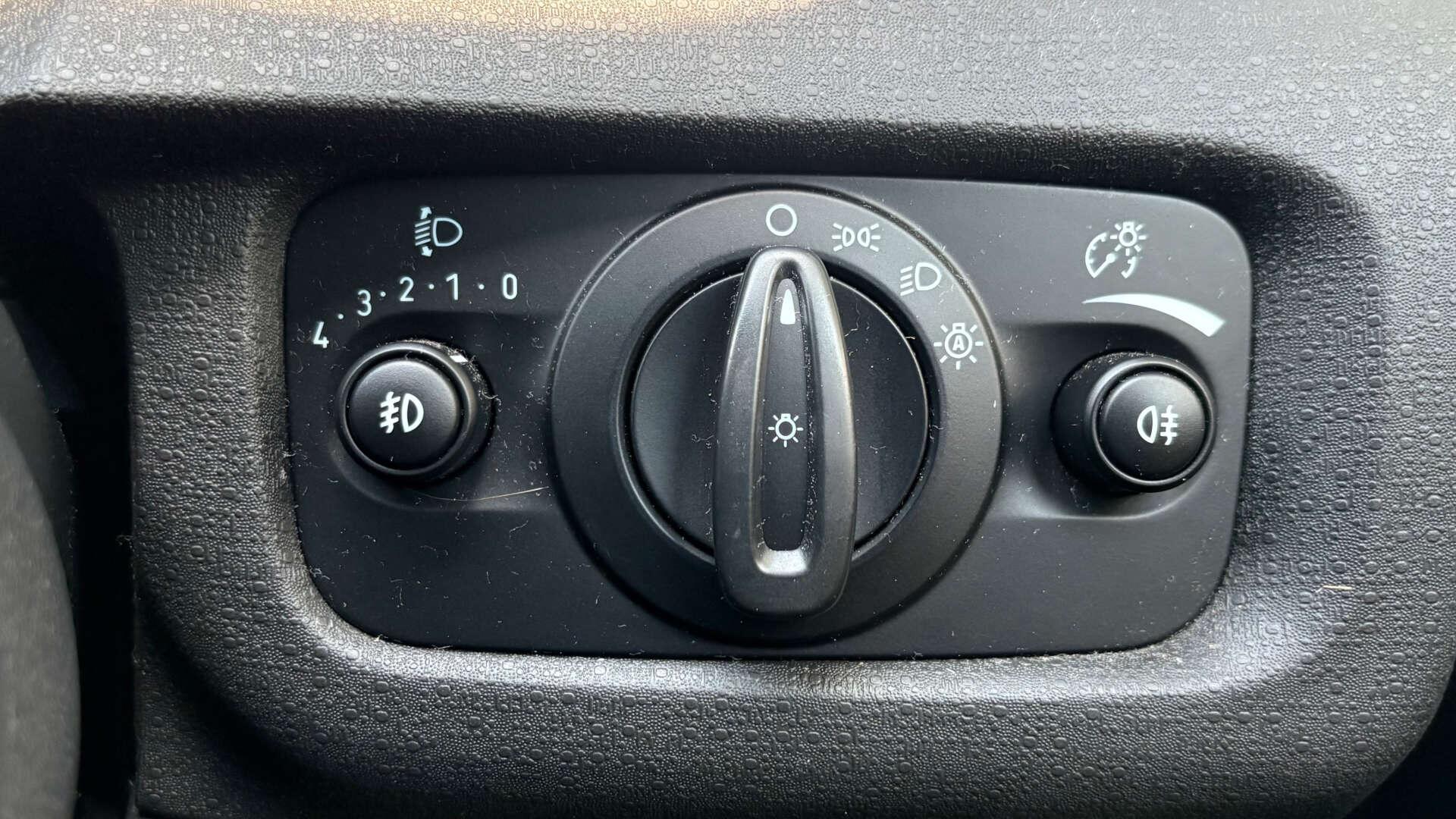 Ford Fiesta view 20