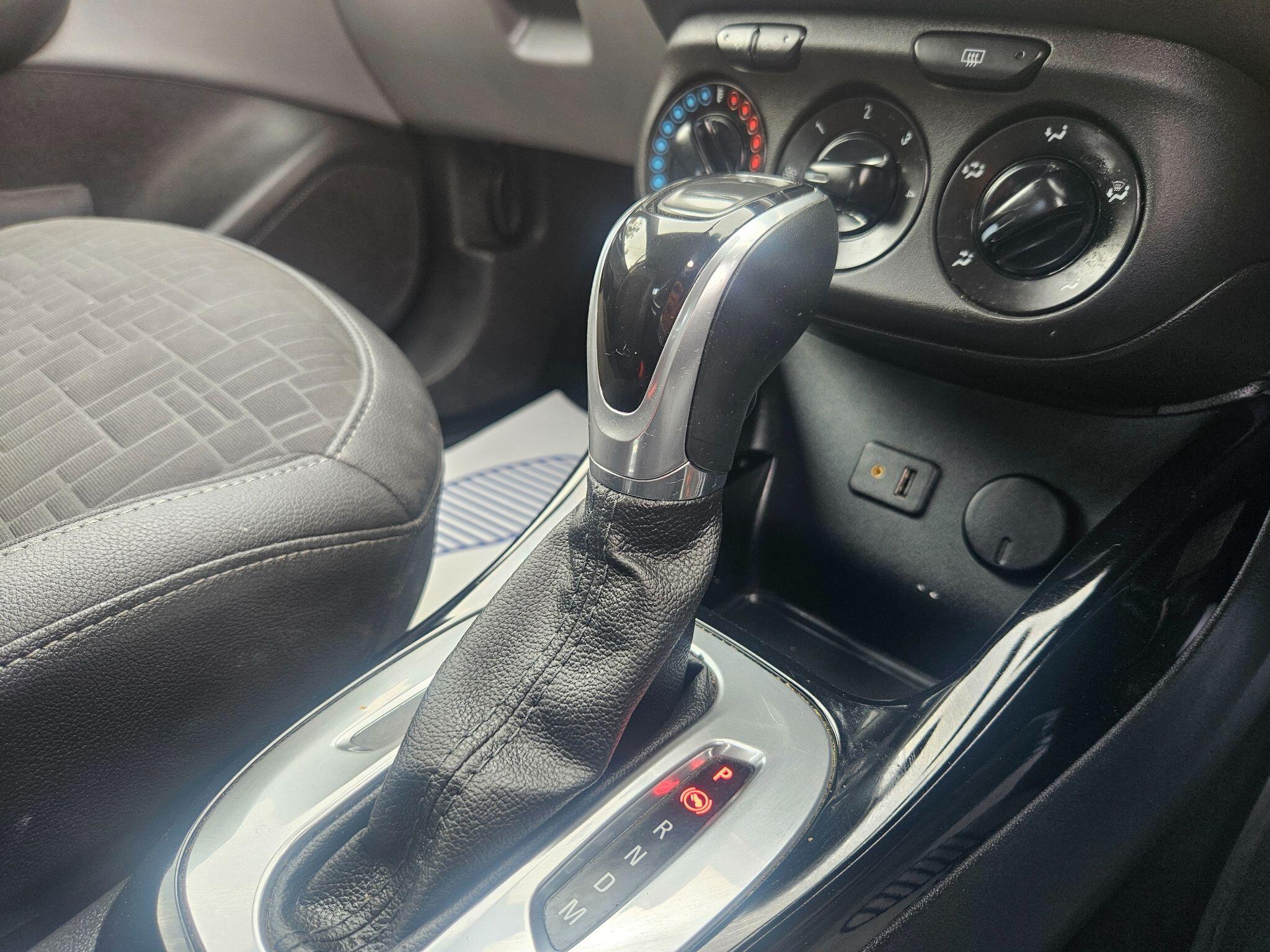 2015 Vauxhall Corsa image 29