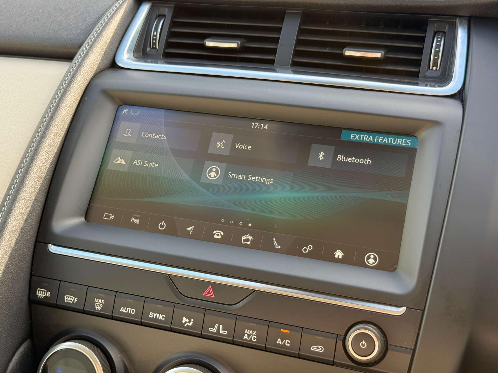 Jaguar E-Pace view 73