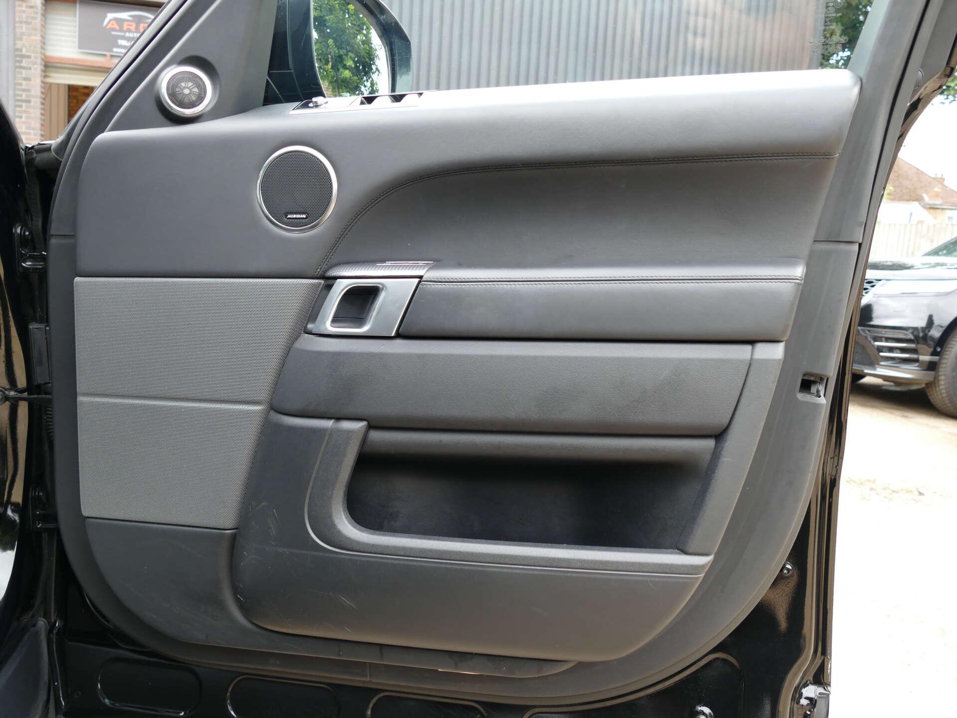 Land Rover Range Rover Sport view 38