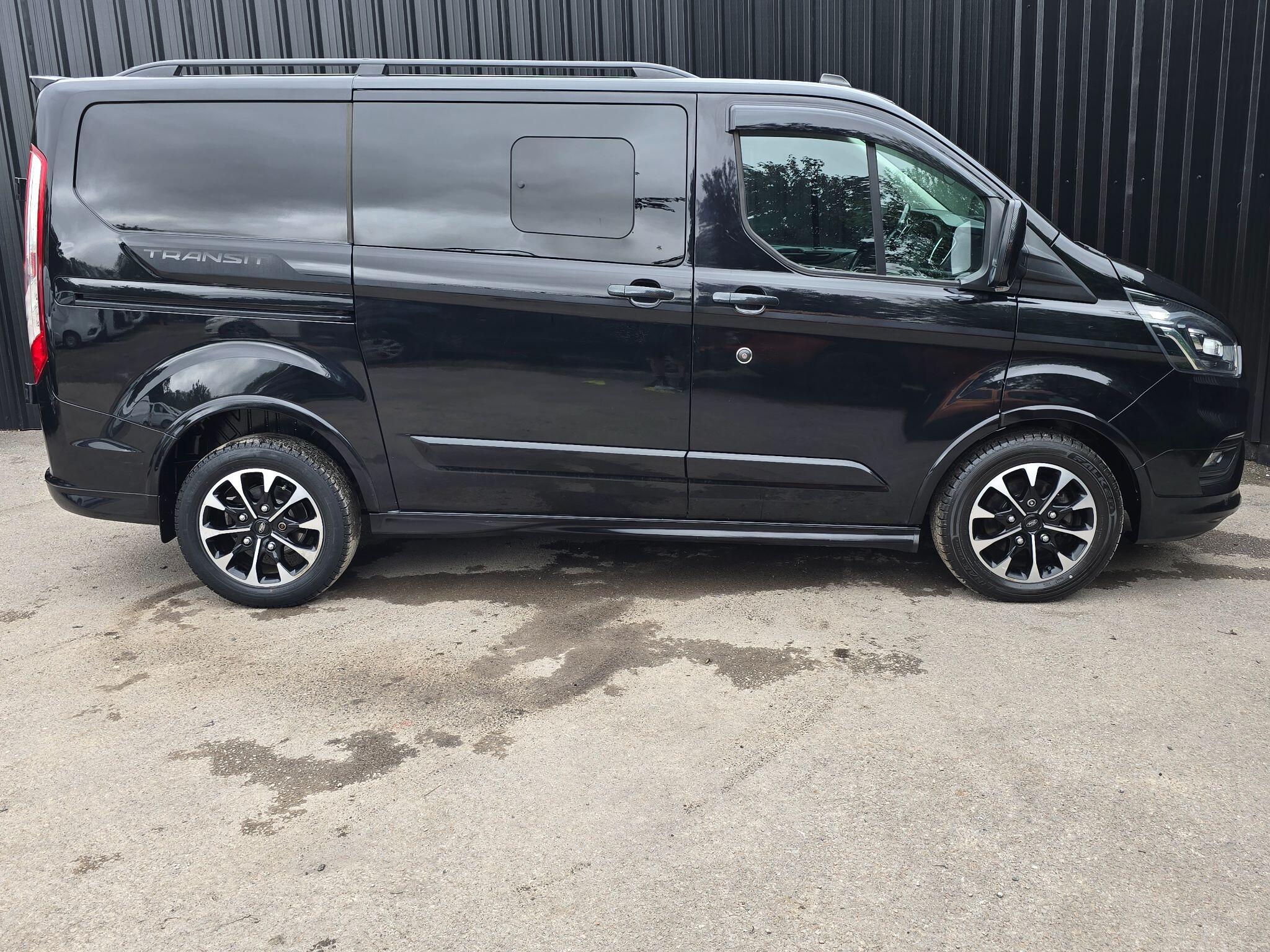 Ford Transit Custom view 8