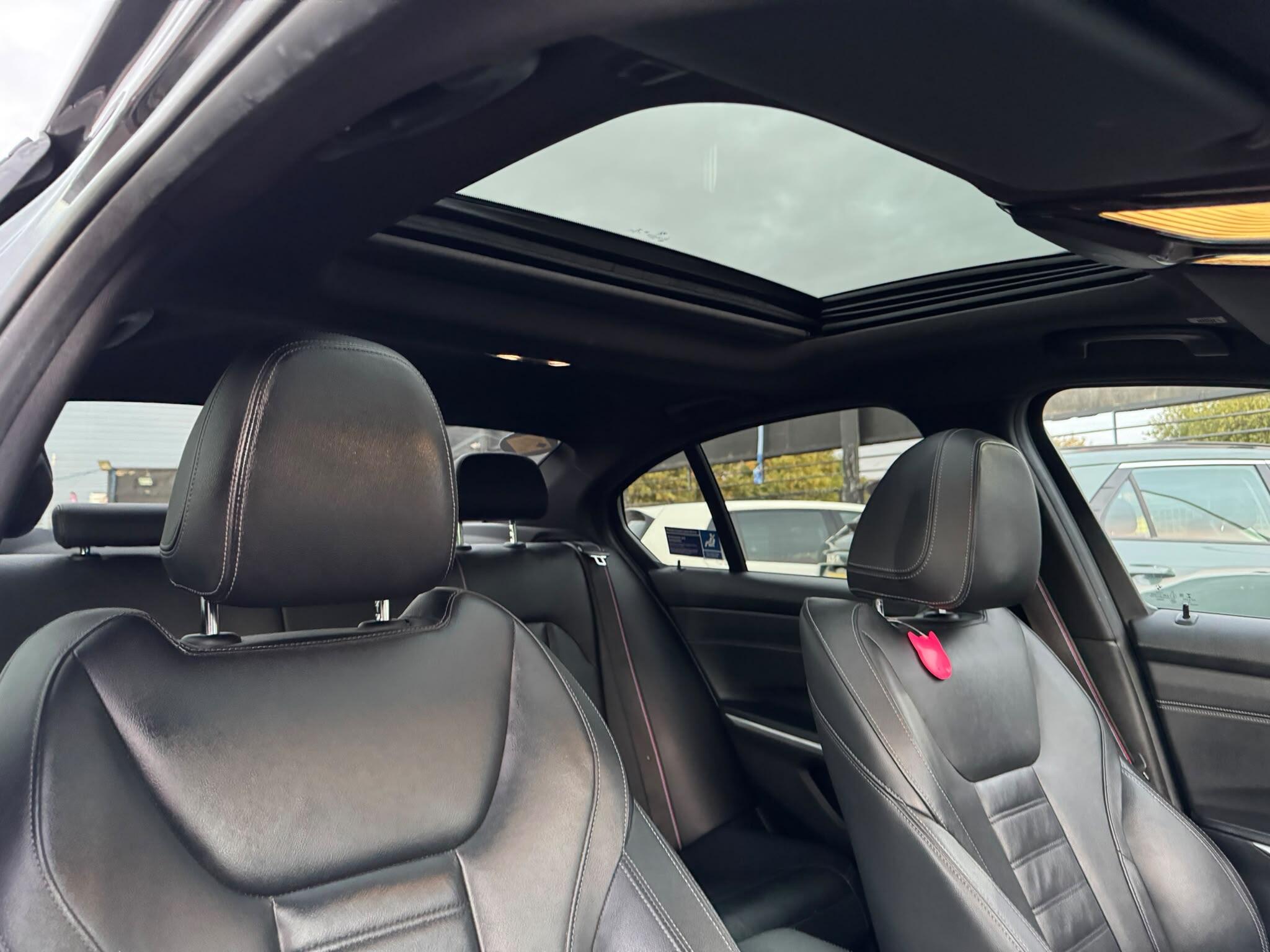BMW 3 Series view 54