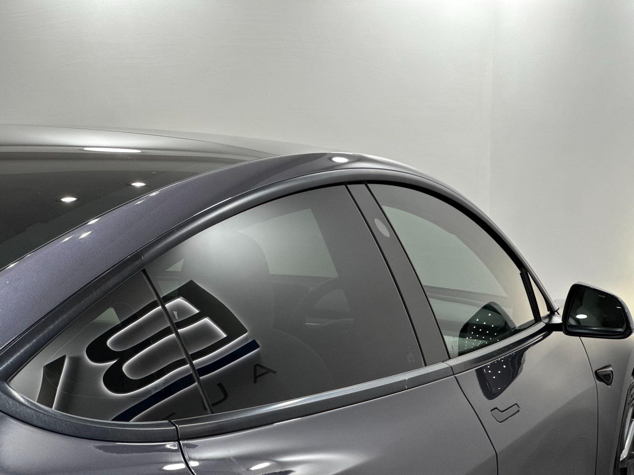 Tesla Model 3 view 21