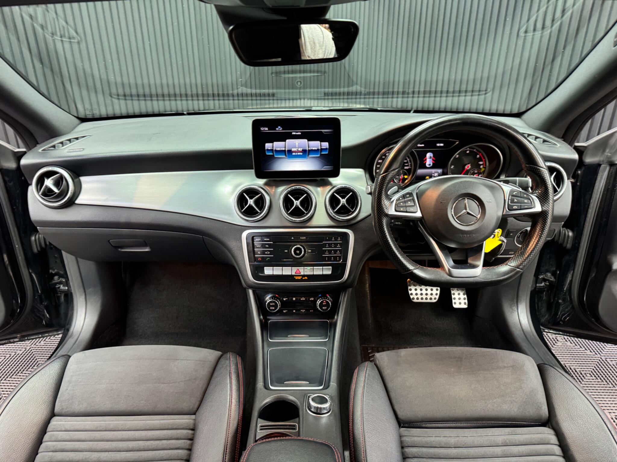 Mercedes-Benz Cla view 4