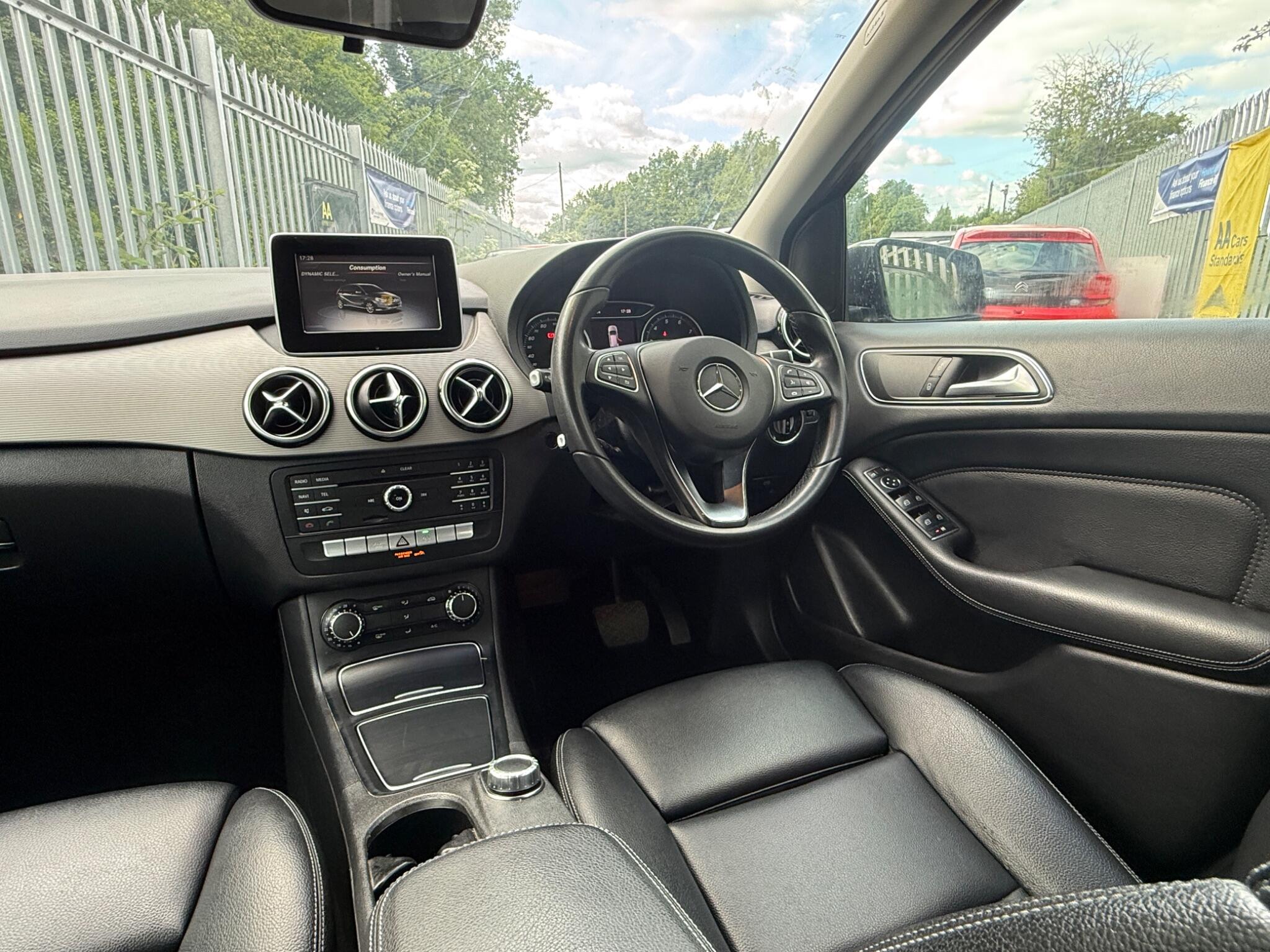 2018 Mercedes-Benz B Class image 23
