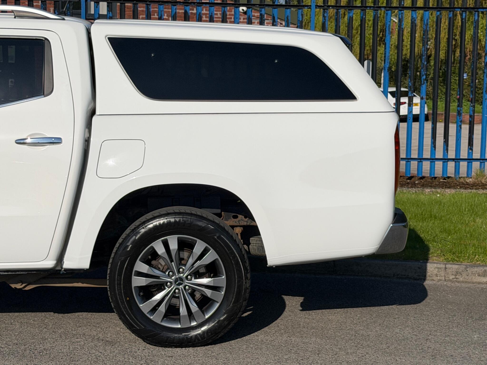 Mercedes-Benz X-Class view 29