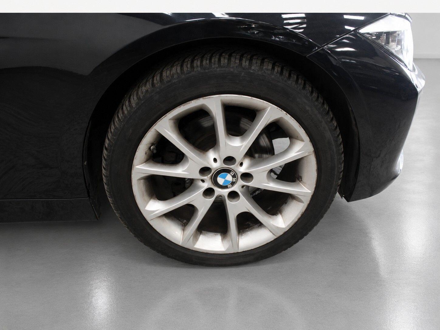 BMW 3 Series view 54