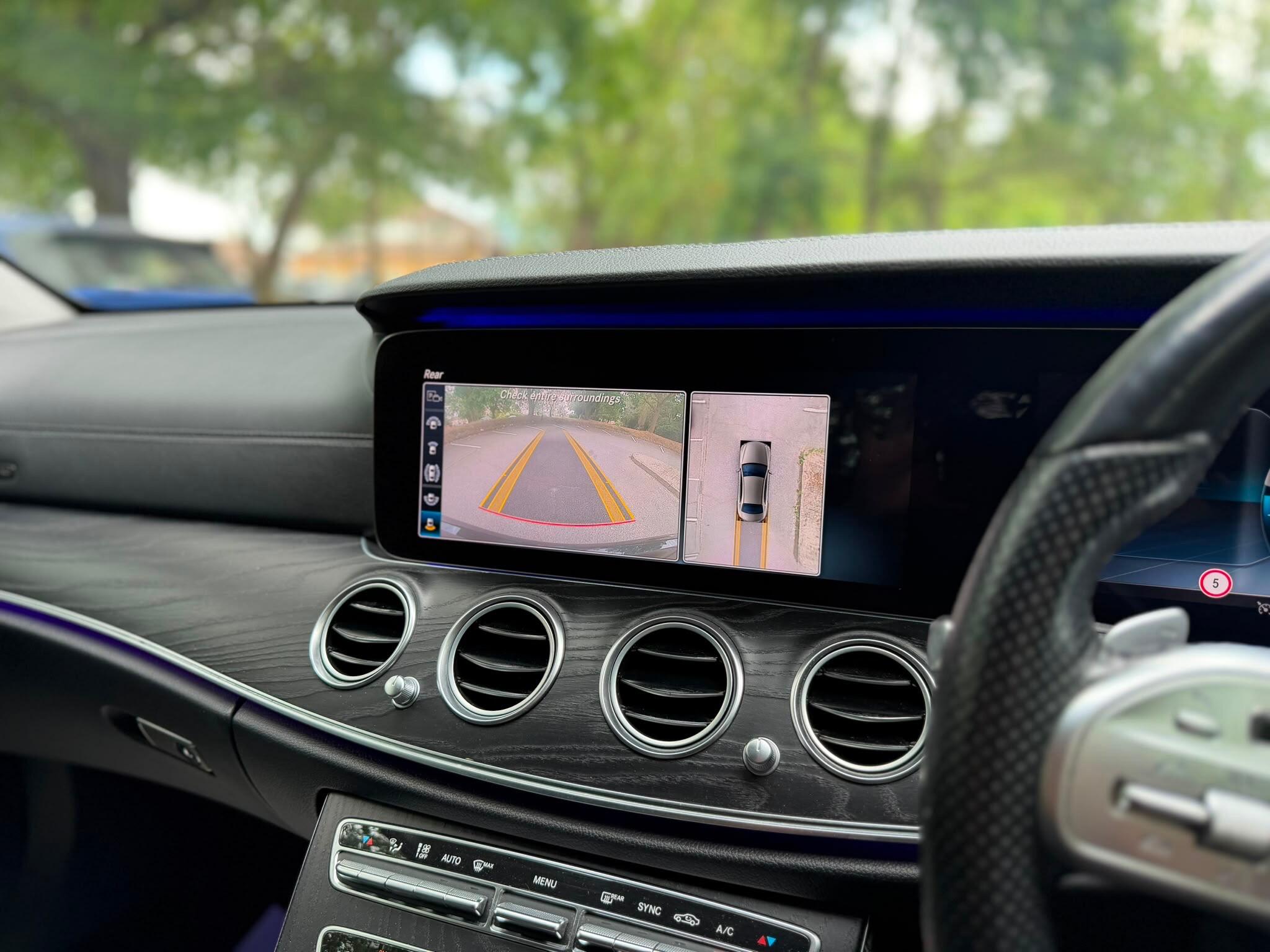 Mercedes-Benz E-Class view 35